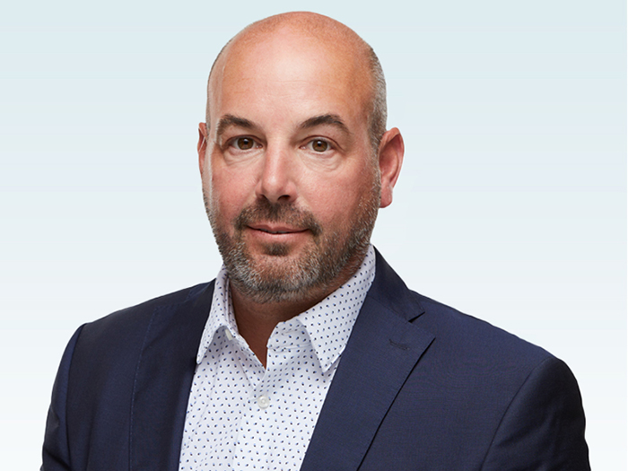 Steven Ratz, Geschäftsführung